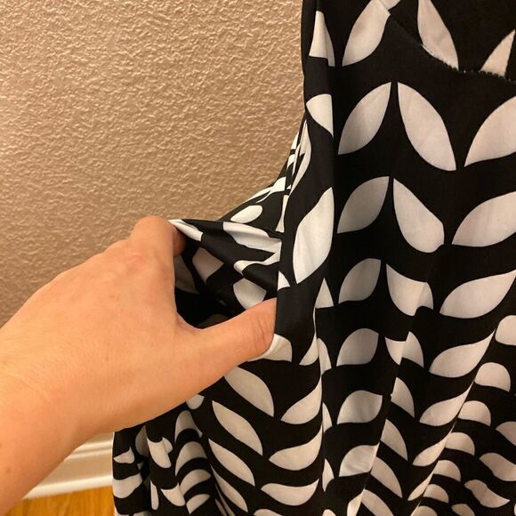 Reborn New York Dress   - Picture 6 of 12